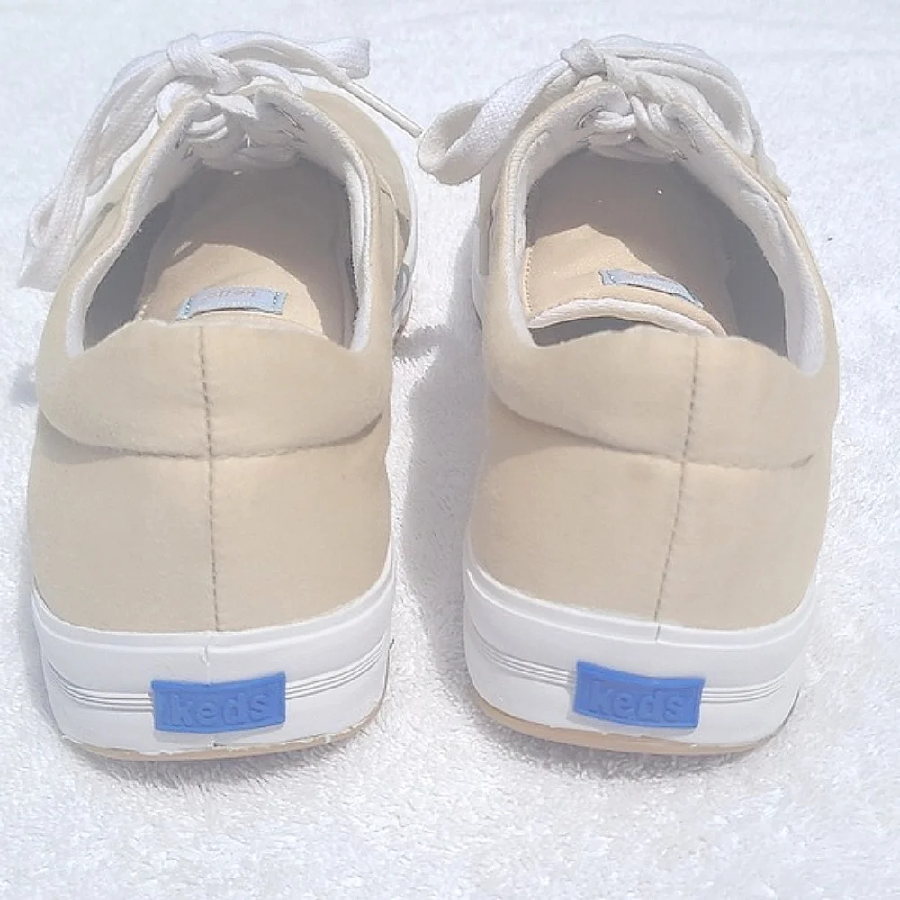 Keds Beige Classic Canvas Sneaker Lace Up Low Top Tennis Shoe Heel Logo Casual